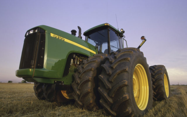 KNZR is looking for pictures of your TRACTORS!